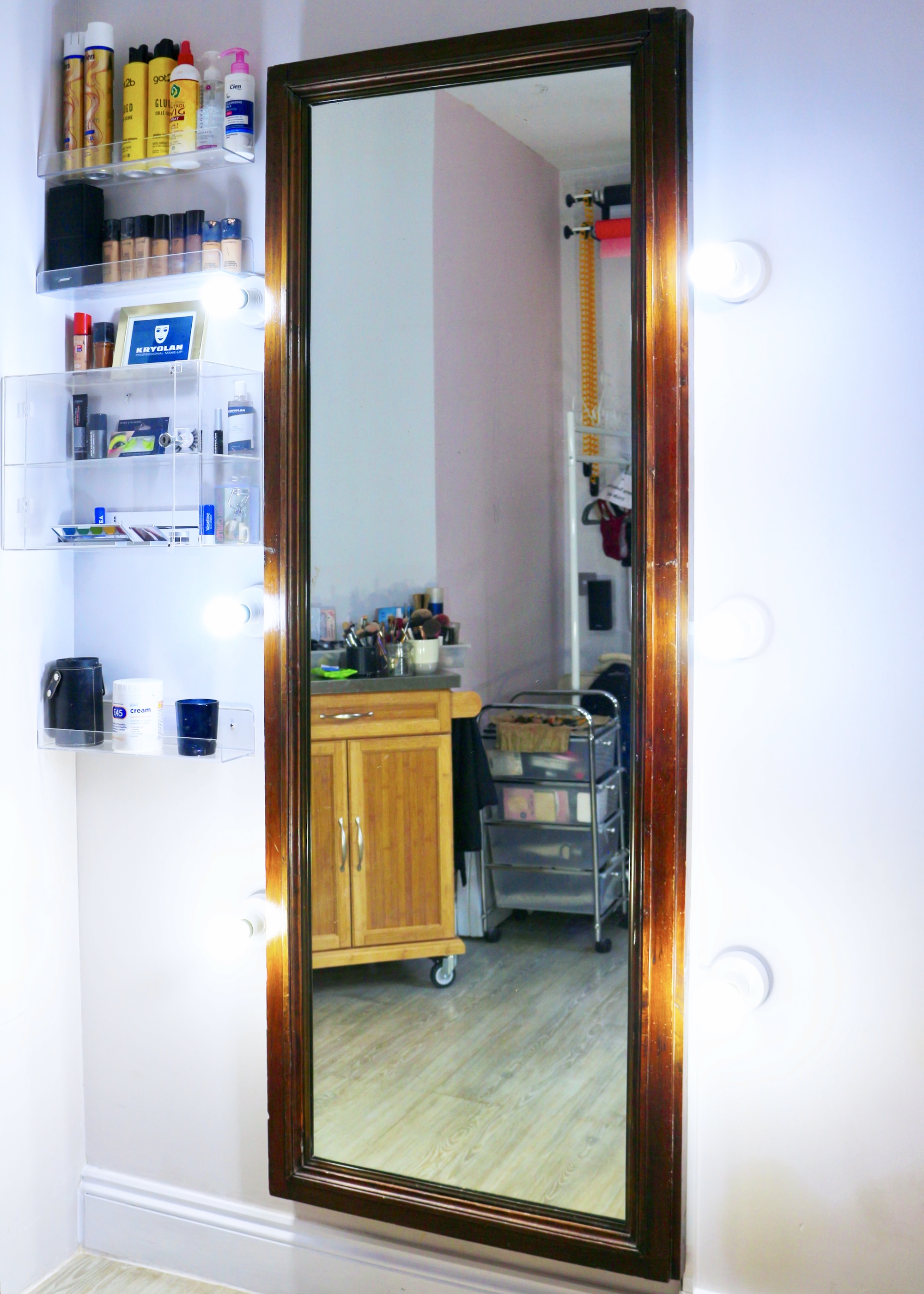 professional makeup artist studio London